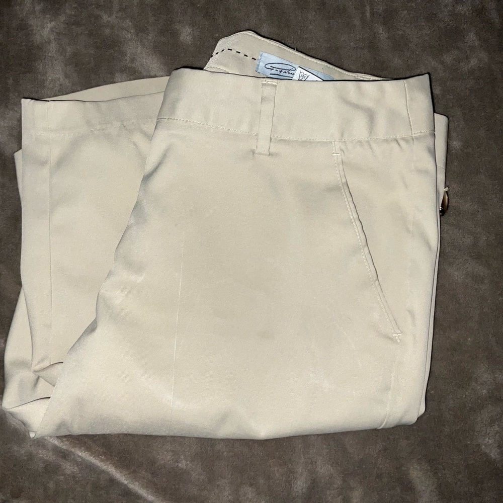 Greg Norman Collection Women's Tan Bermuda Golf Shorts Size 4